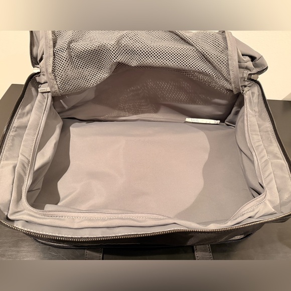 AWAY Luggage Overnighter Bag - Picture 5 of 6